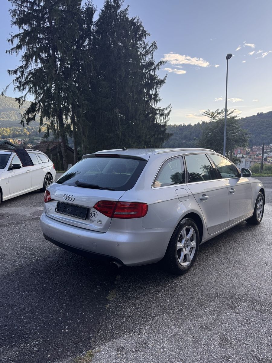 Audi Autos: Audi A4 avant 4x4 – D'occasion à Bosco Luganese par Olix2020 2