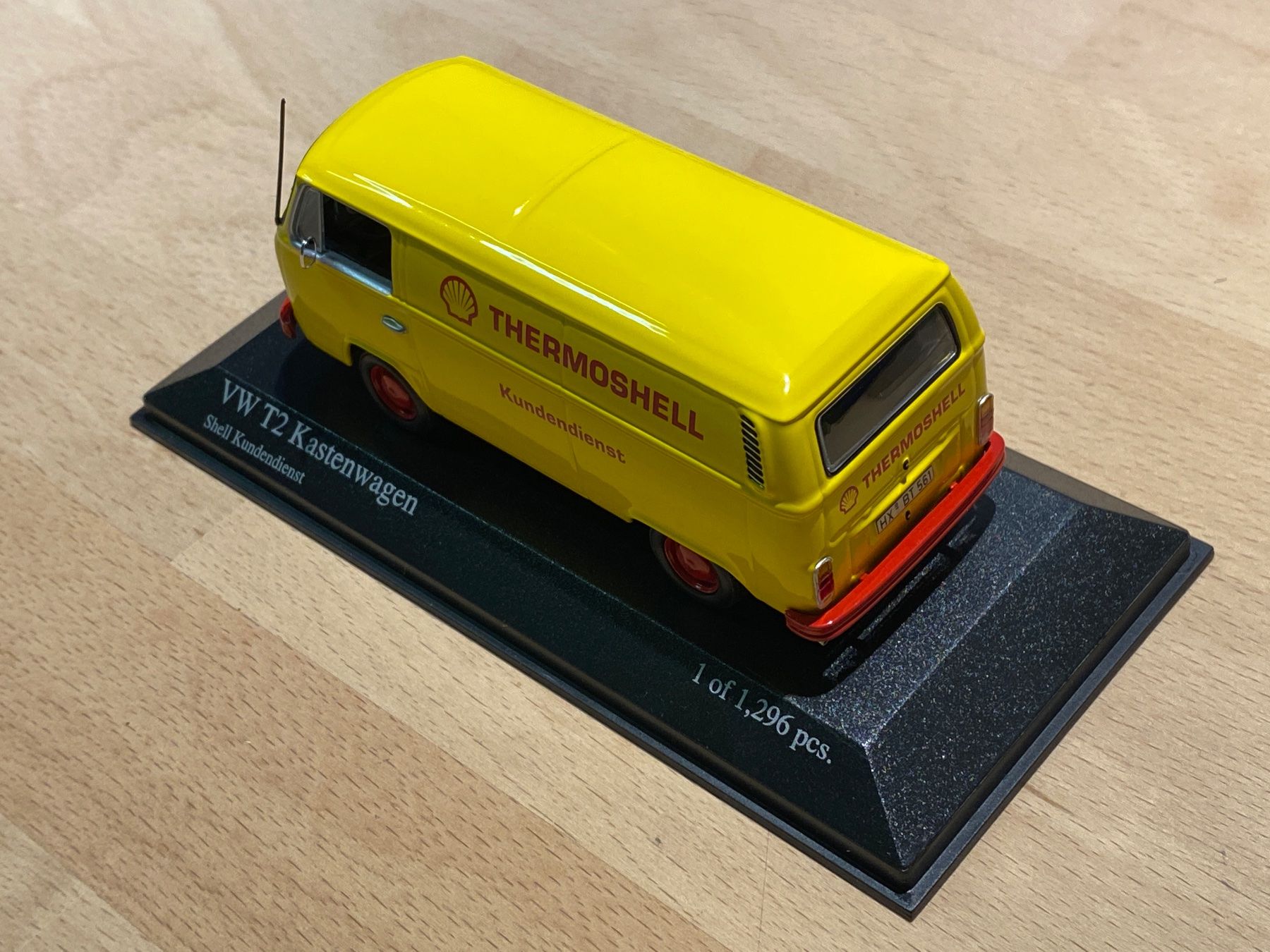 Minichamps Modellini d'auto: VW T2 Kastenwagen - Shell / Minichamps – Usato da Stüsslingen venduto da leo_nzh6 4