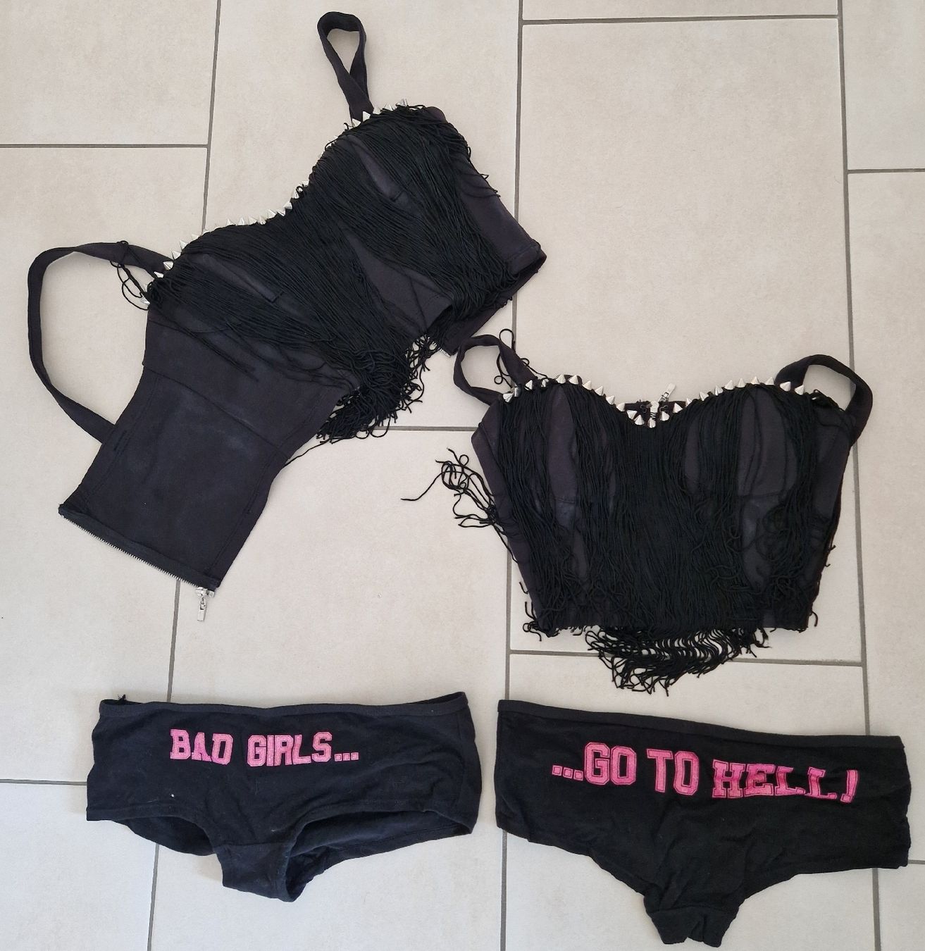 Costumi: 2 Gogo-Outfits "Bad Girls" – Usato da Wettingen venduto da Lady_glam