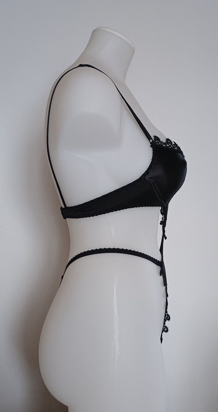 Sonstige Unterwäsche: Stringbody schwarz – Neu (gemäss Beschreibung) aus Rothrist von GIWALD 1