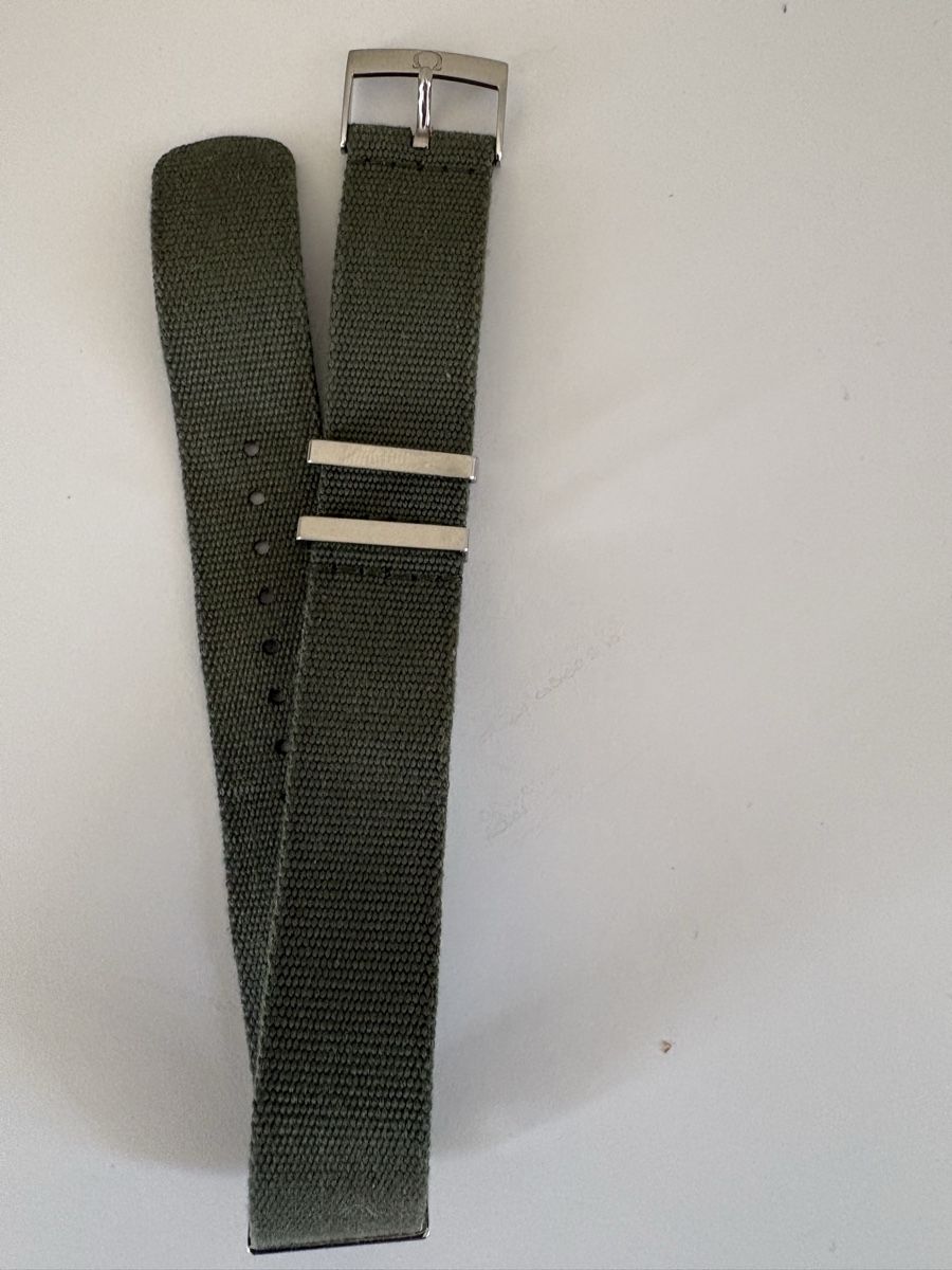 Armbänder & -reifen: Original Omega Natoband – Gebraucht aus Liebefeld von Kyrone