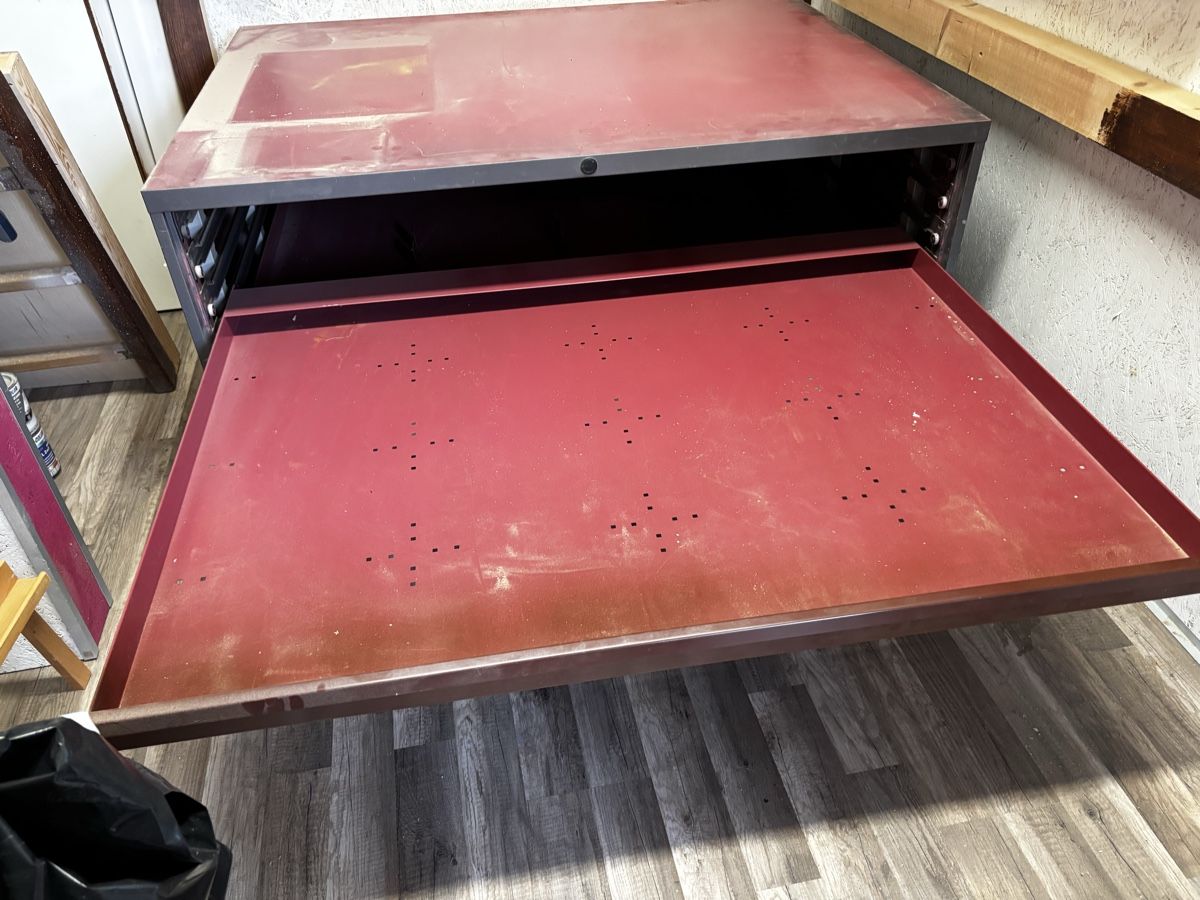 Schränke: Stahlschrank Planschubladen – Gebraucht aus Gerolfingen von Stieglers 1