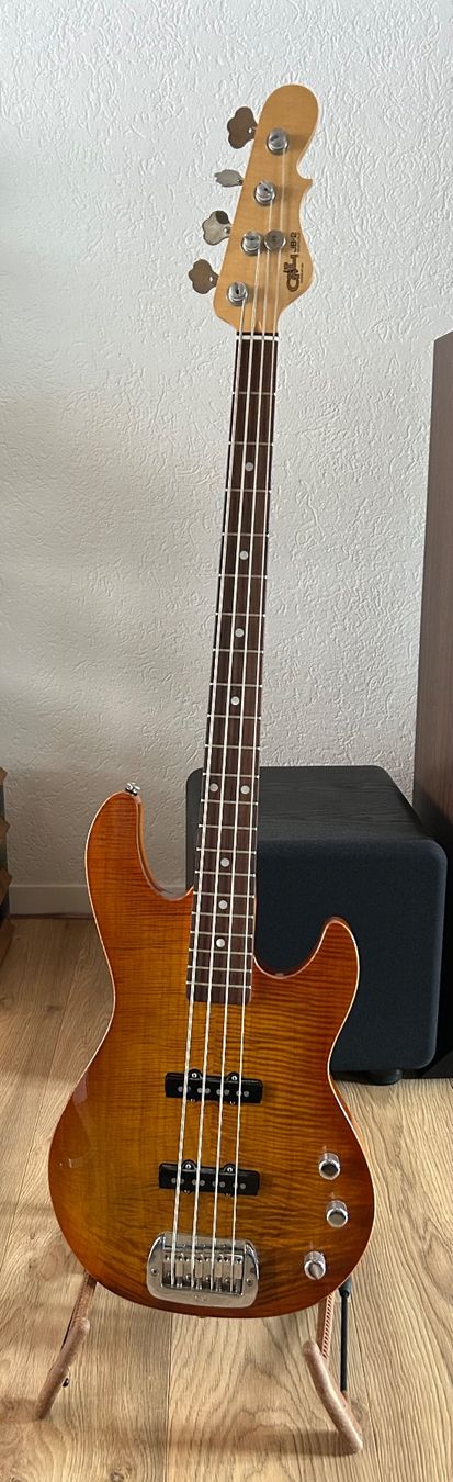 Musikinstrumente: E-Bass, G&L Guitars – Gebraucht aus Laupen BE von Timon_