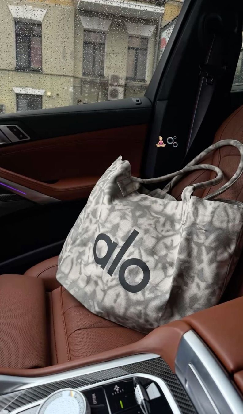 Alo Yoga Borse: Alo yoga tote bag – Nuovo e nell'imballaggio originale da Birr venduto da WalkyriaM 1