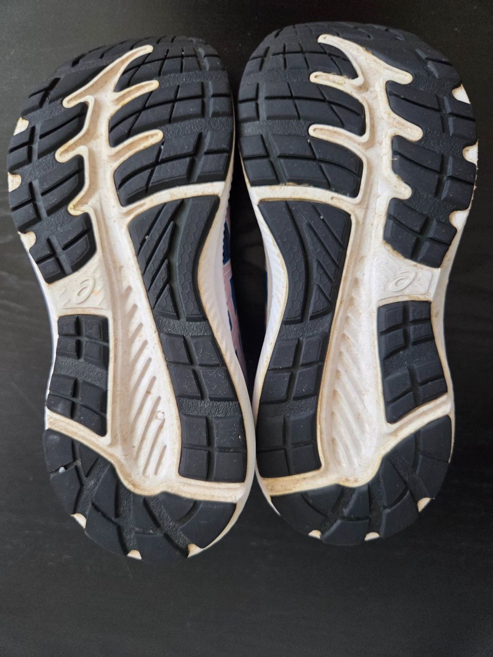 Asics Scarpe per ragazze: Asics Turnschuhe Gr. 33.5 – Usato da Bülach venduto da Goldfishli 3