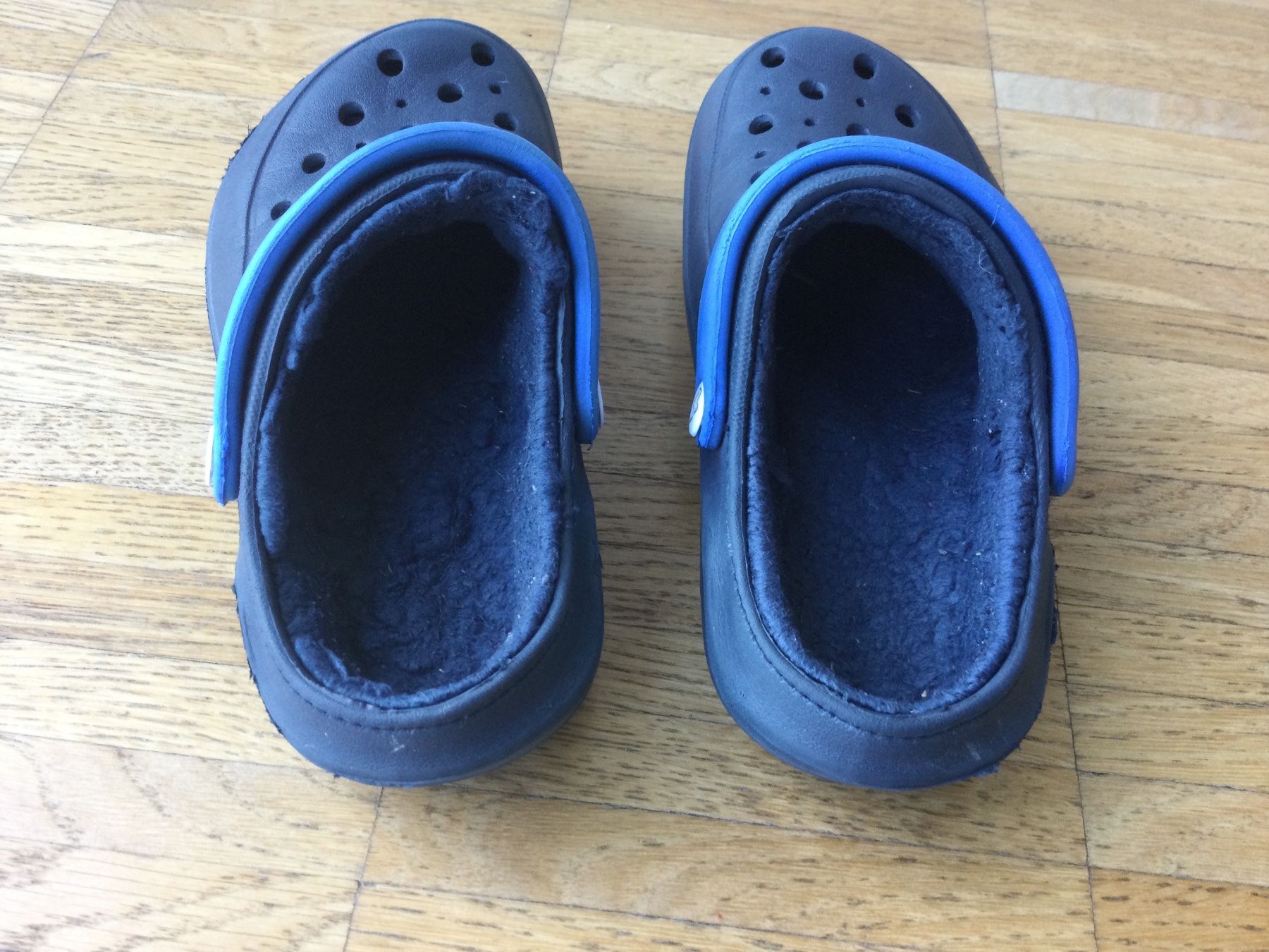 Scarpe per ragazzi: Kinder Haus Schuhe, Gr 31 – Usato da Zürich venduto da VorlonShadow 1