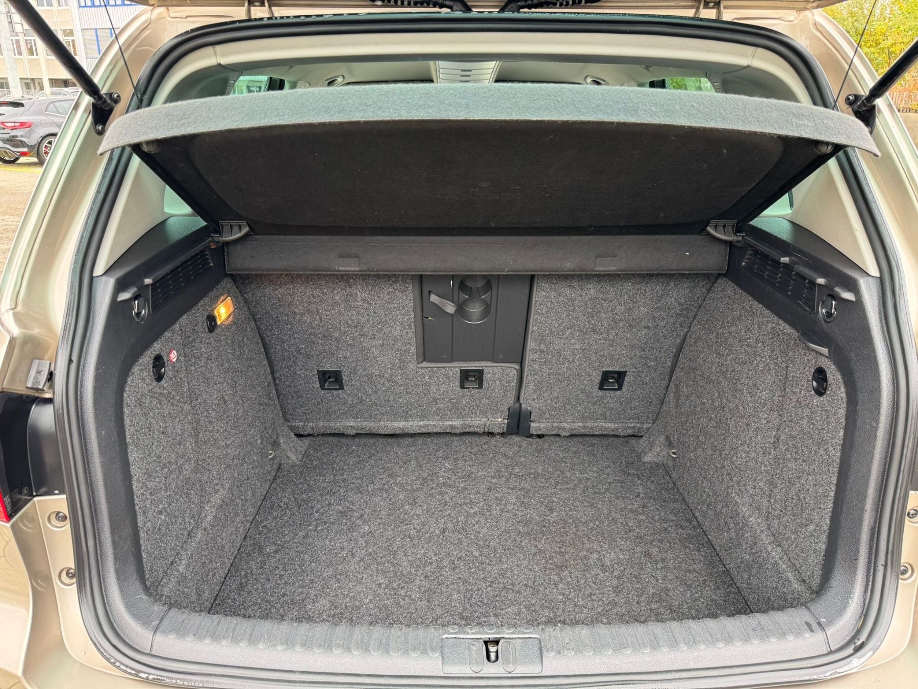 VW Automobili: VW Tiguan 2.0 TSI 4Motion – Usato da Gossau SG venduto da Nez-lim 8