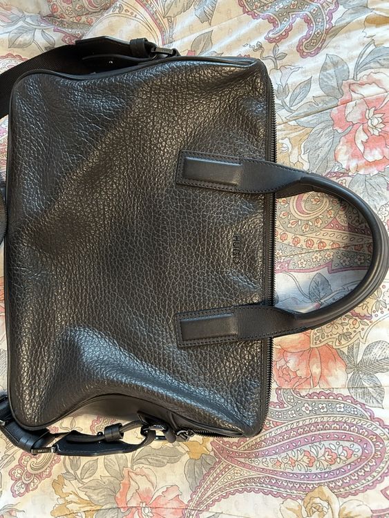 Elegante Hugo Handtasche, echtes Leder 2