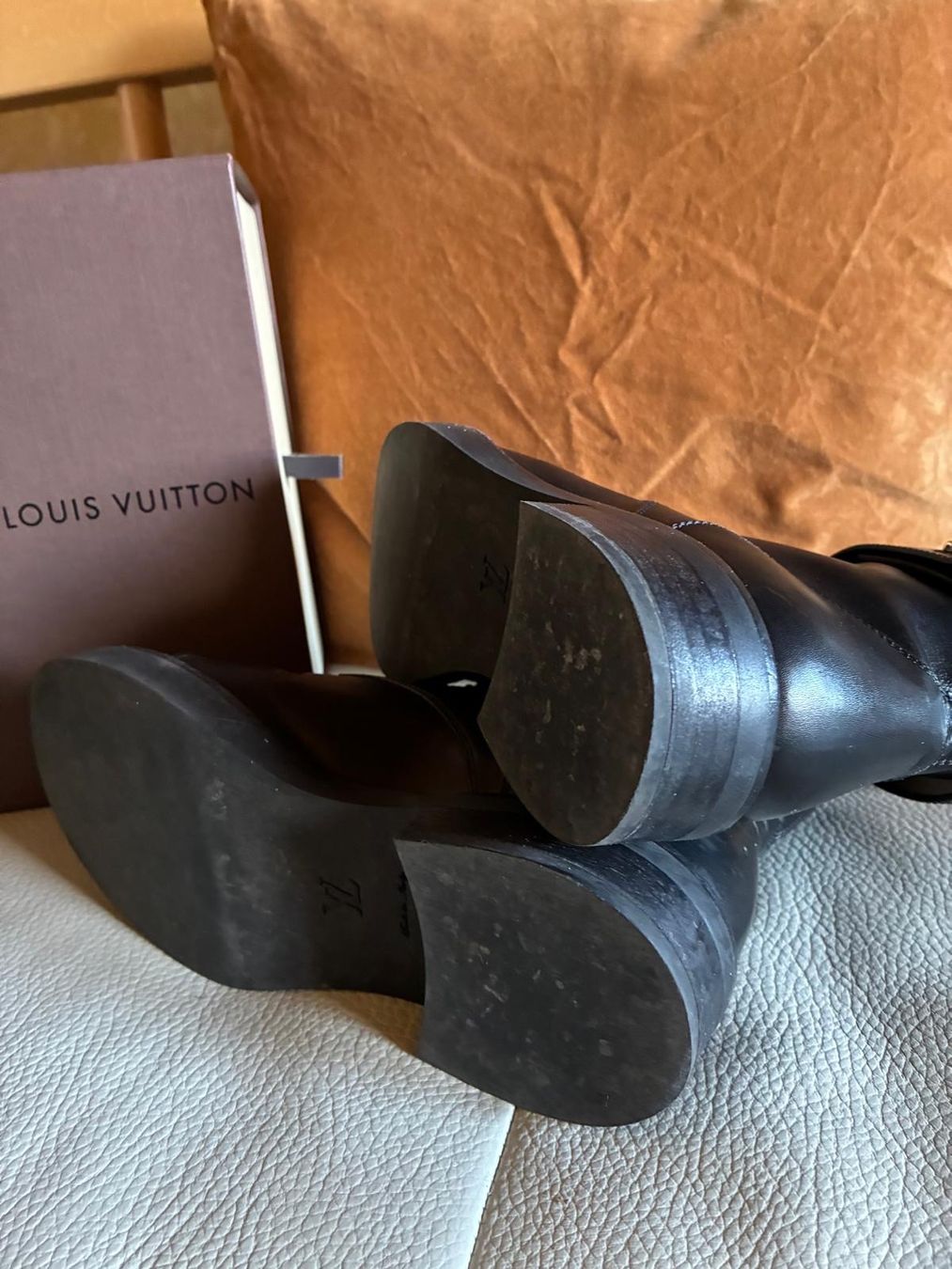 Louis Vuitton Chaussures femmes: LOUIS VUITTON – D'occasion à Rümlang par har_z6qv 5