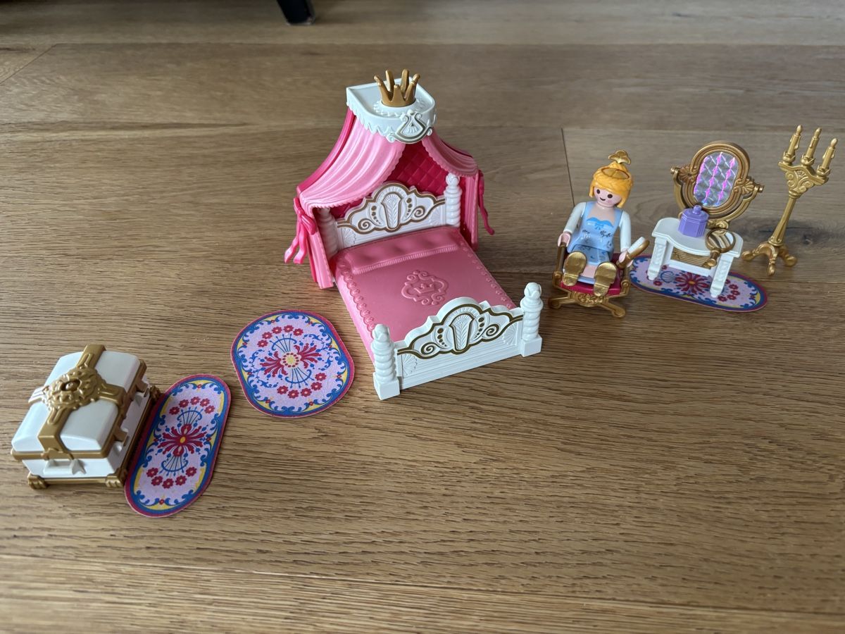 Playmobil Giocattoli: Playmobil Schlosseinrichtung – Usato da Muri AG venduto da Ariete81 1