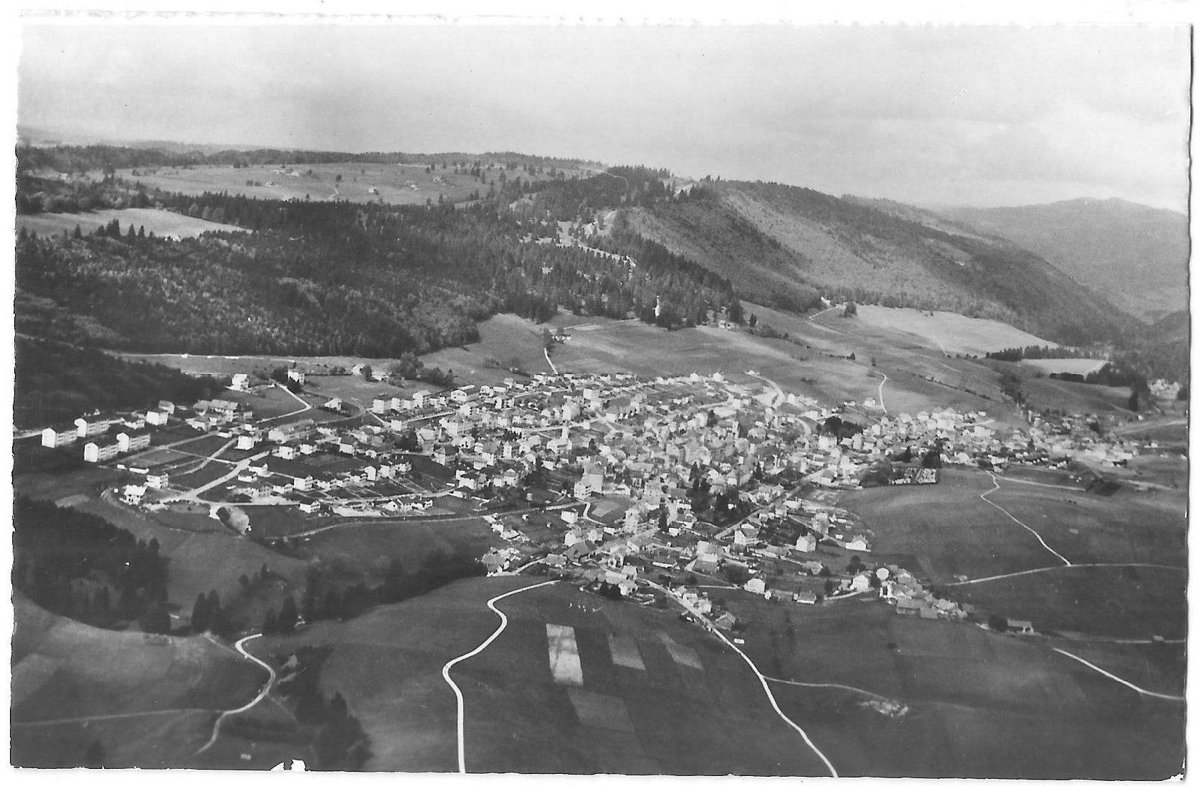 Cartoline postali: Tramelan vue Aérienne – Usato da Olten venduto da clotaldi
