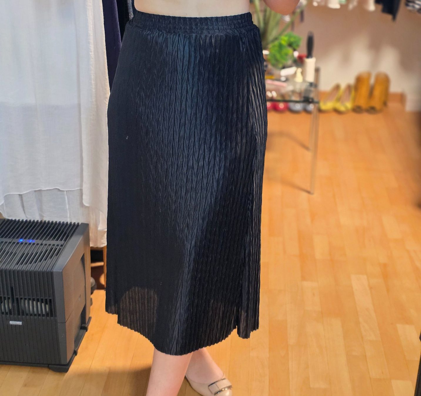 Vila Gonne: Schwarzer Vintage Style Plisseerock S/M – Usato da Wald ZH venduto da CapLux