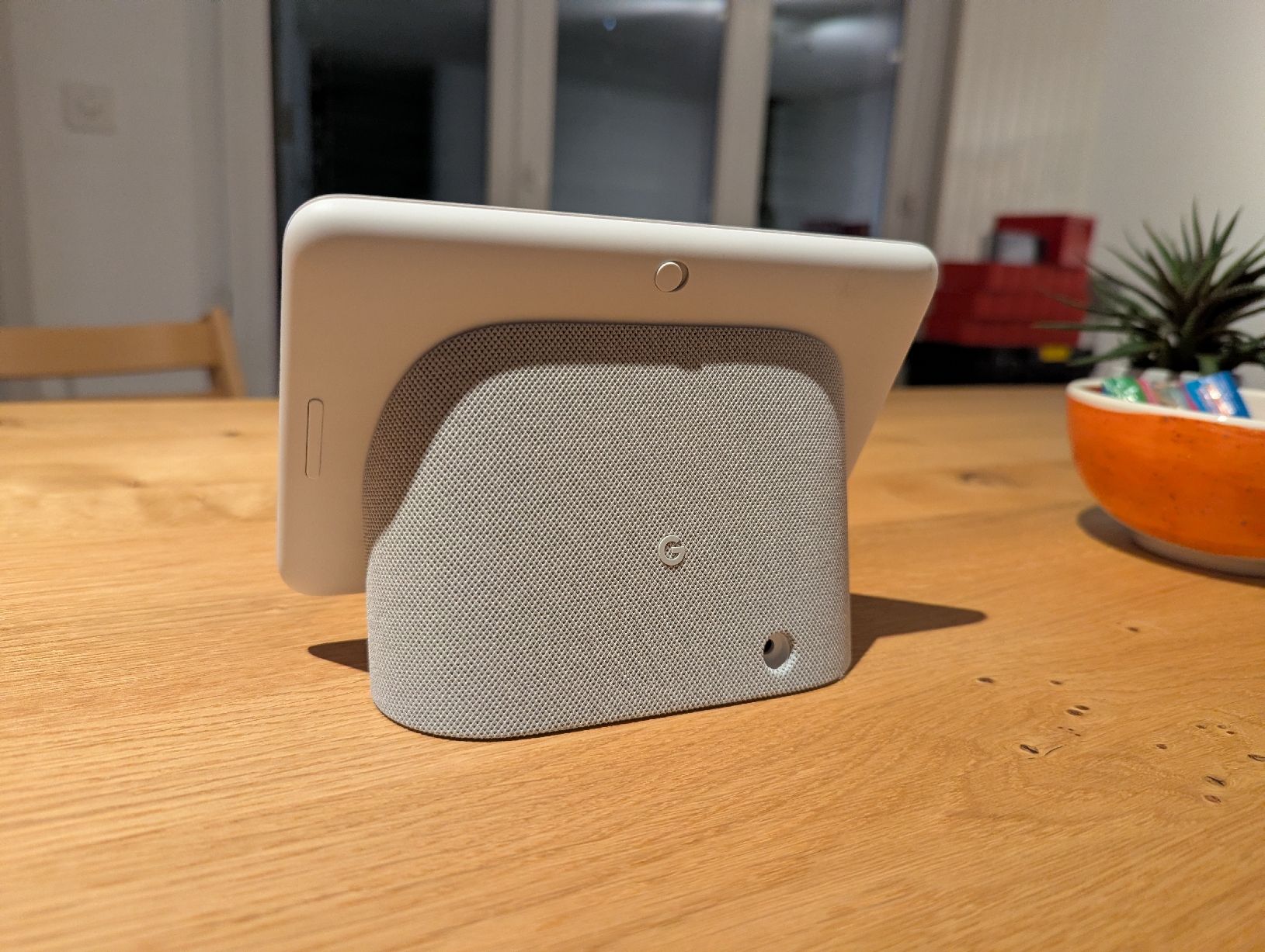 Hub & Switch: Google Nest Hub 2ème génération blanc bon état – Usato da Penthéréaz venduto da Gnocchi05 1