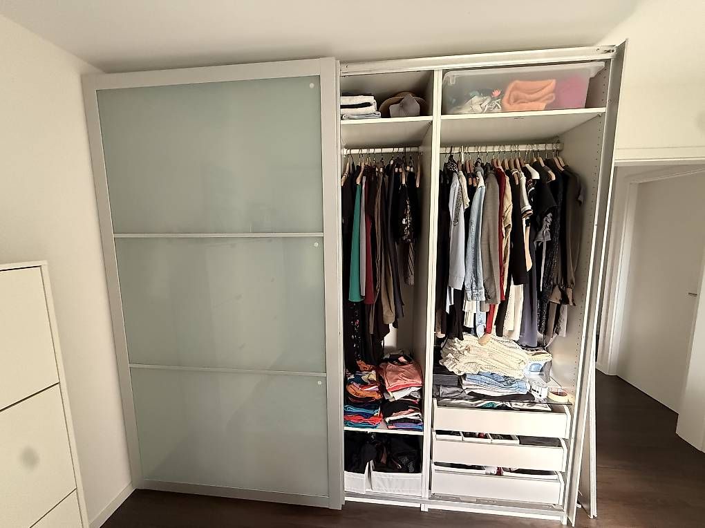 Armadi: Armoire avec penderies et tiroirs – Usato da Pully venduto da Alexandre_Gordon 1