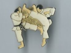 Placchette & Badge: Judo Pin – Usato da Zürich venduto da t24_de