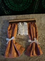 Herzige, Vintage Puppenhaus Vorhänge, nur noch anbringen