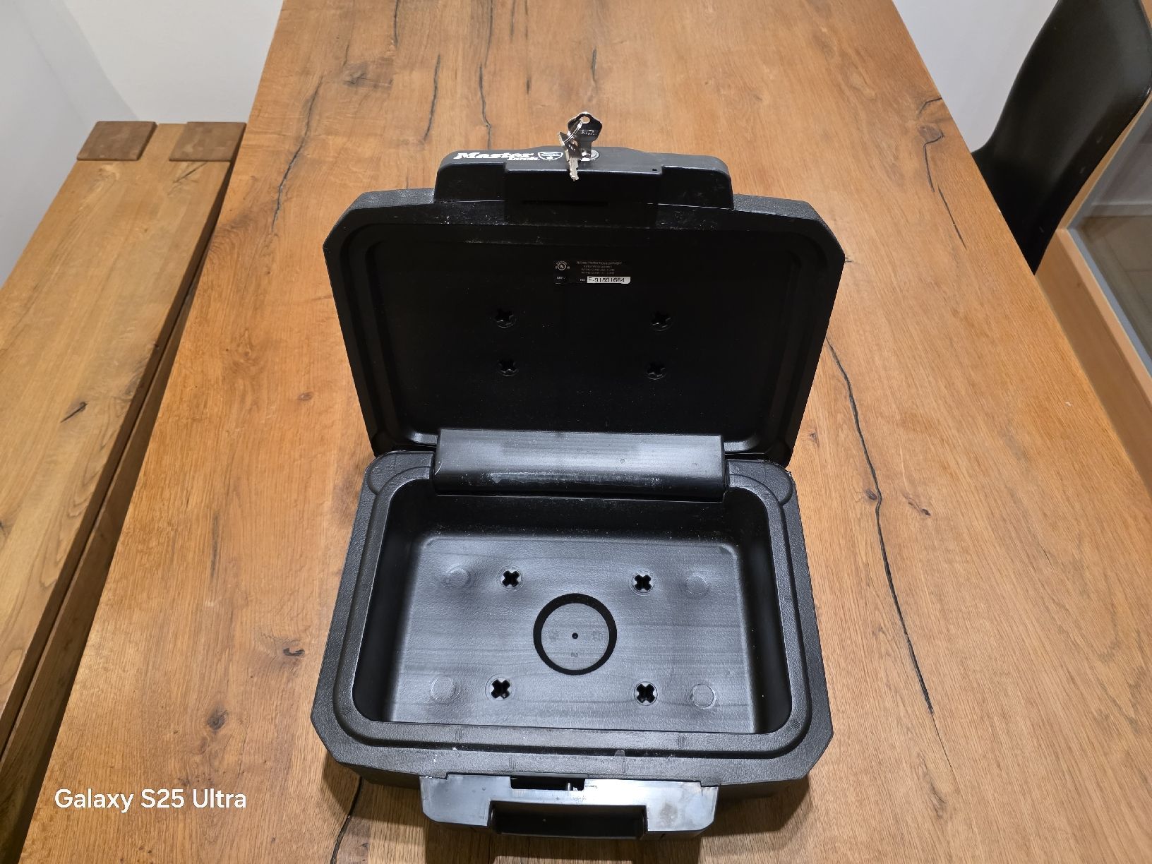 Casseforti: SentrySafe Dokumentenbox mit Schlüssel - Feuersicher! – Usato da Mellingen venduto da 81pat 1