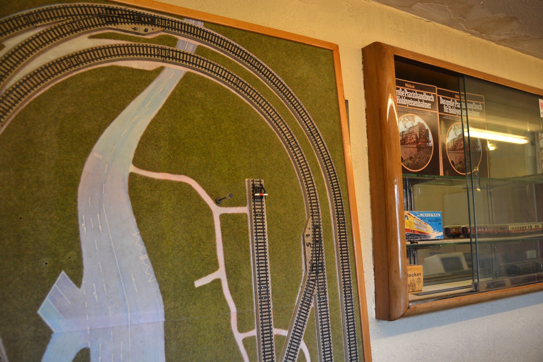 Märklin Modellini di ferrovie: Märklin Rangiergleis 208cm x 100cm – Usato da Wil SG venduto da fanofrio 6