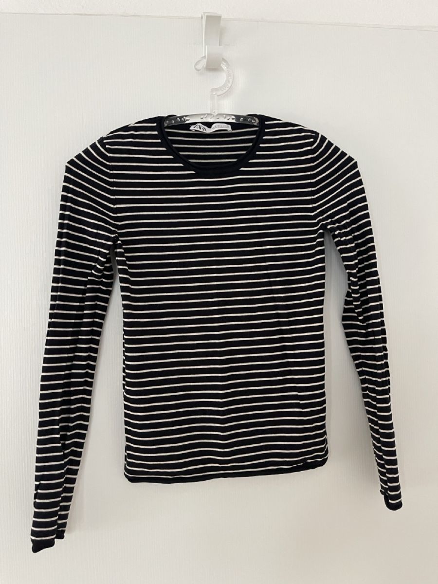 Zara Maglioni & Felpe: Zara Basic Shirt Schwarz-Weiss Gestreift – Nuovo (secondo la descrizione) da Wetzikon ZH venduto da man_7mn7
