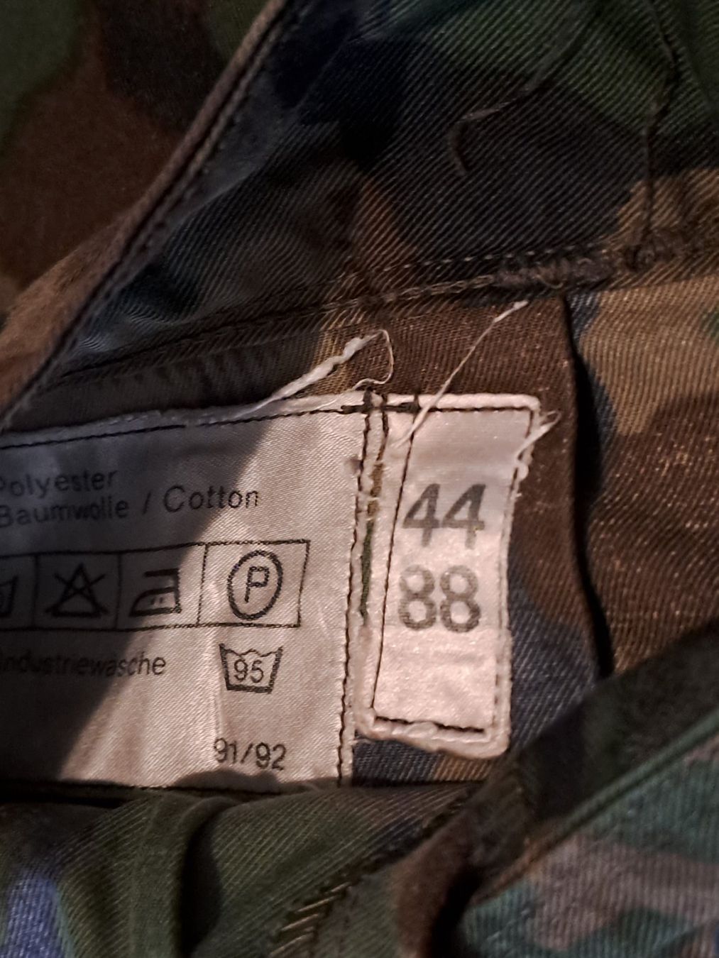 Schweizer Armee Uniformi: Tarnhose 90 , Grösse 44  / 88 – Usato da St.Gallen venduto da Infanteriewerk 2