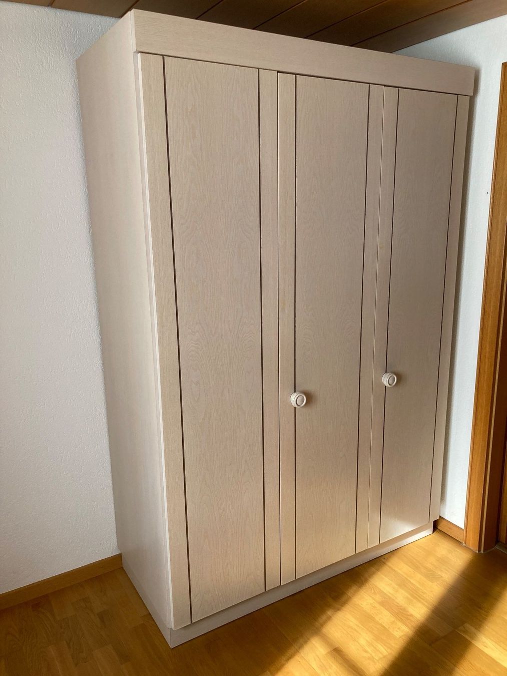 Armadi: Schrank mit Holzmotiv – Usato da Gränichen venduto da feierabend04