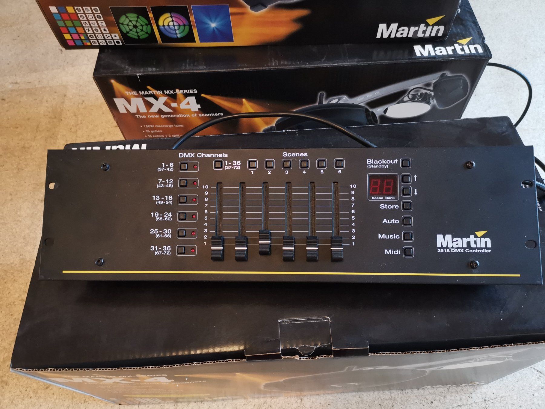 Mischpulte: 4 Martin MX-4 Scanner Set mit Controller - Top Zustand! – Neu und originalverpackt aus Gunzwil von Piotr888 2