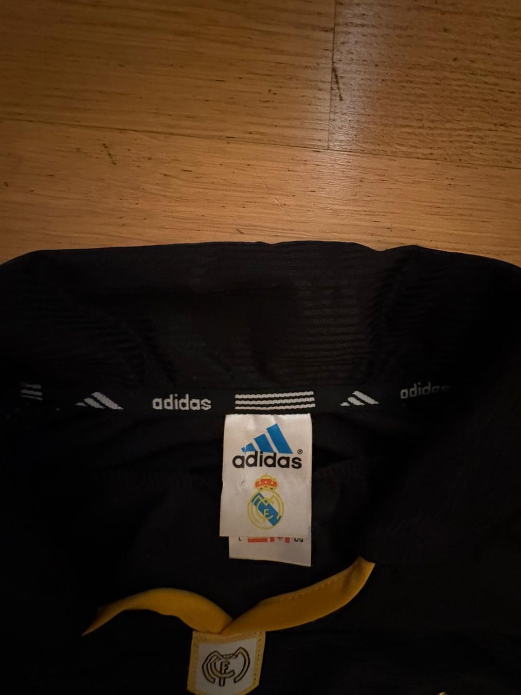 Real Madrid Canottiere & Pantaloni: Real Madrid Away 1998/2000 – Usato da Basel venduto da jan_3 1