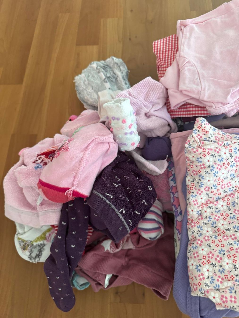 Lotti & Set di vestiti: Kleiderpaket Mädchen Grösse 74 – Usato da Hinwil venduto da Bbudget 3