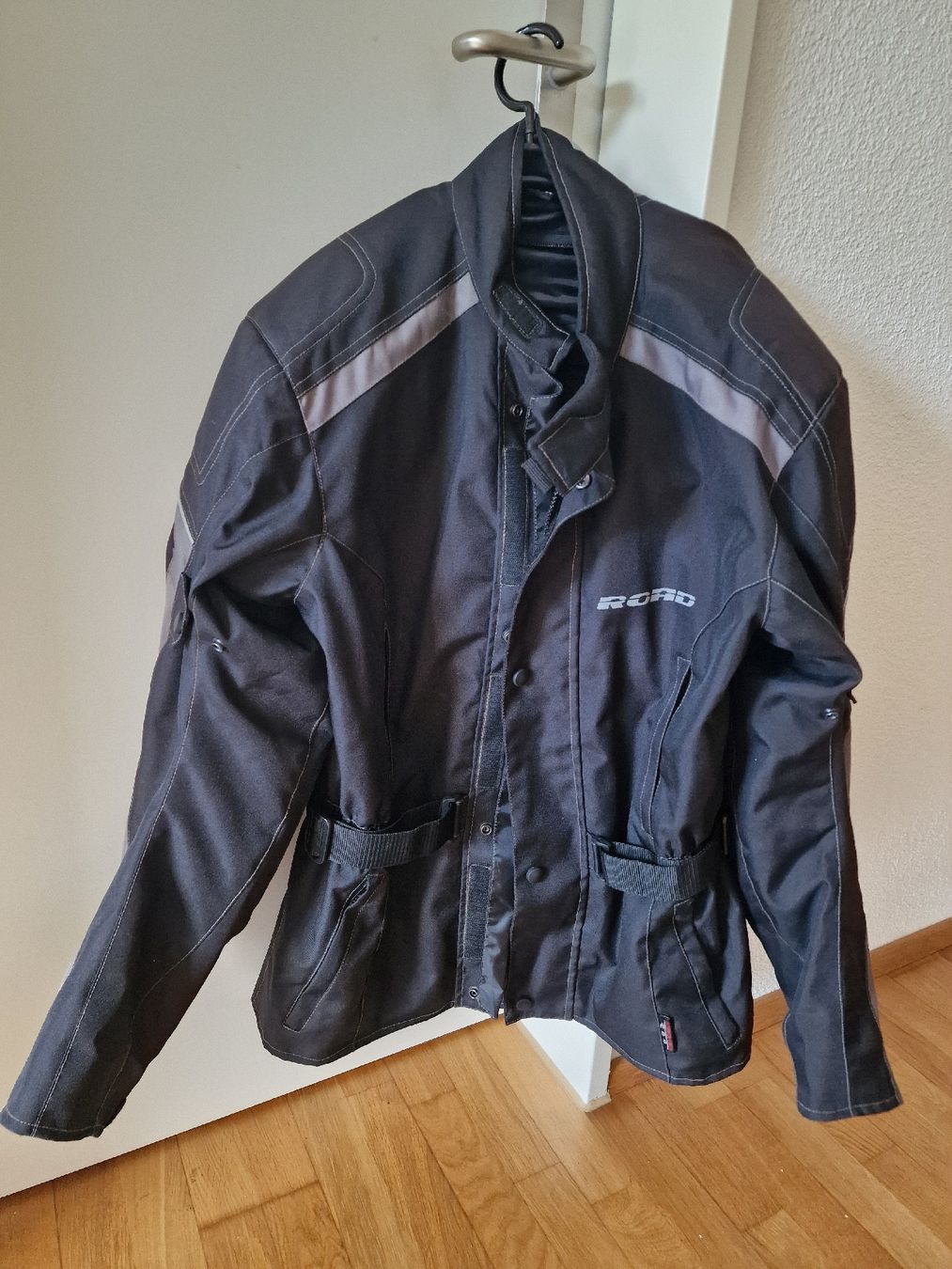 Jacken: Motorrad Jacke Gr. L – Gebraucht aus Gunzgen von superdancer67