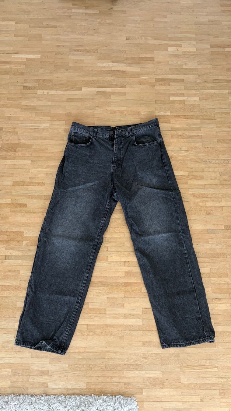 Live Fast Die Young Jeans: LFDY Baggy Denim Washed Black Size 32 – D'occasion à Biel/Bienne par Noachet23