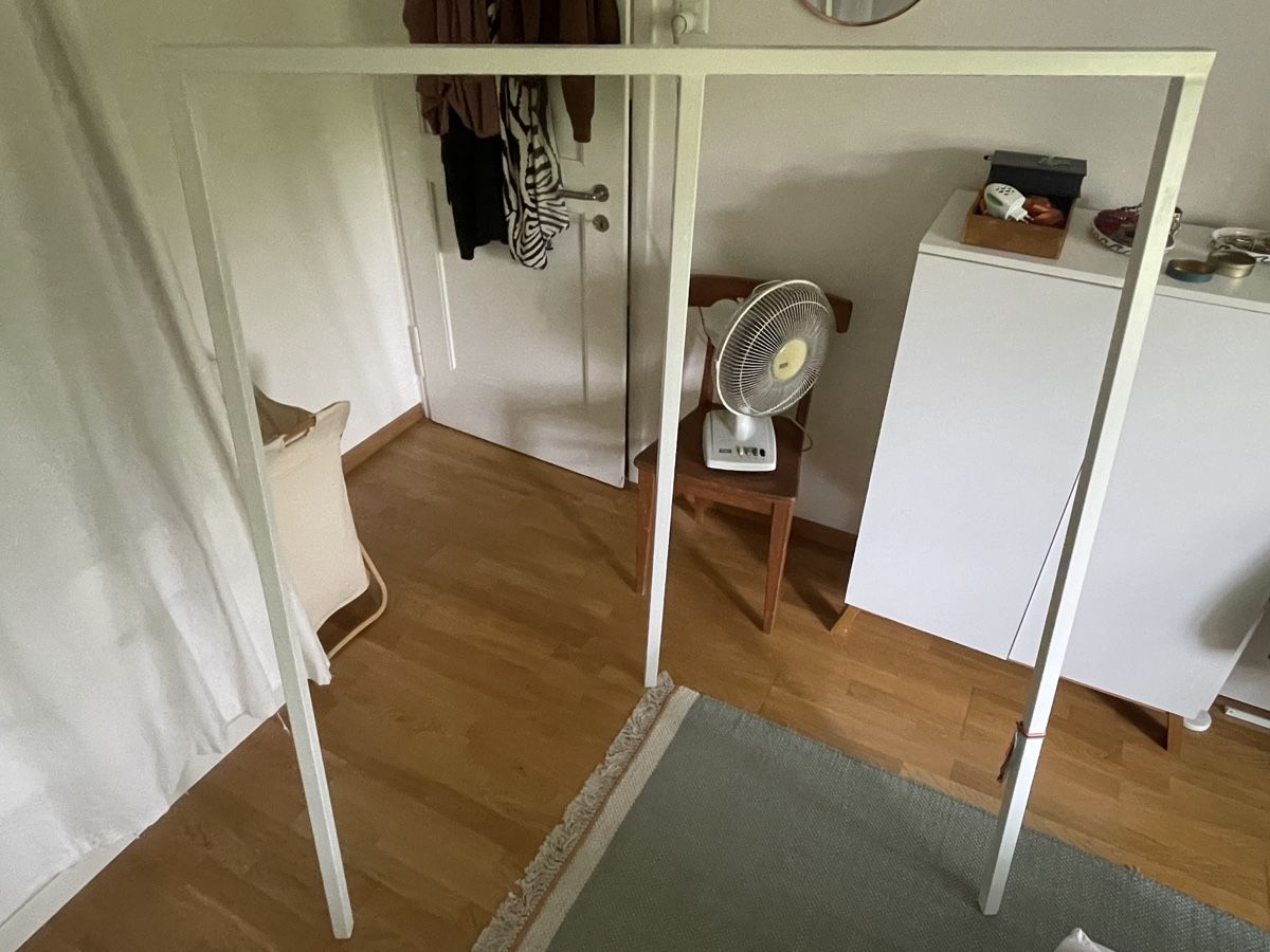 Hay Guardaroba: Hay Loop Stand Garderobe gross zu verkaufen – Usato da Zürich venduto da kraufoenig 2