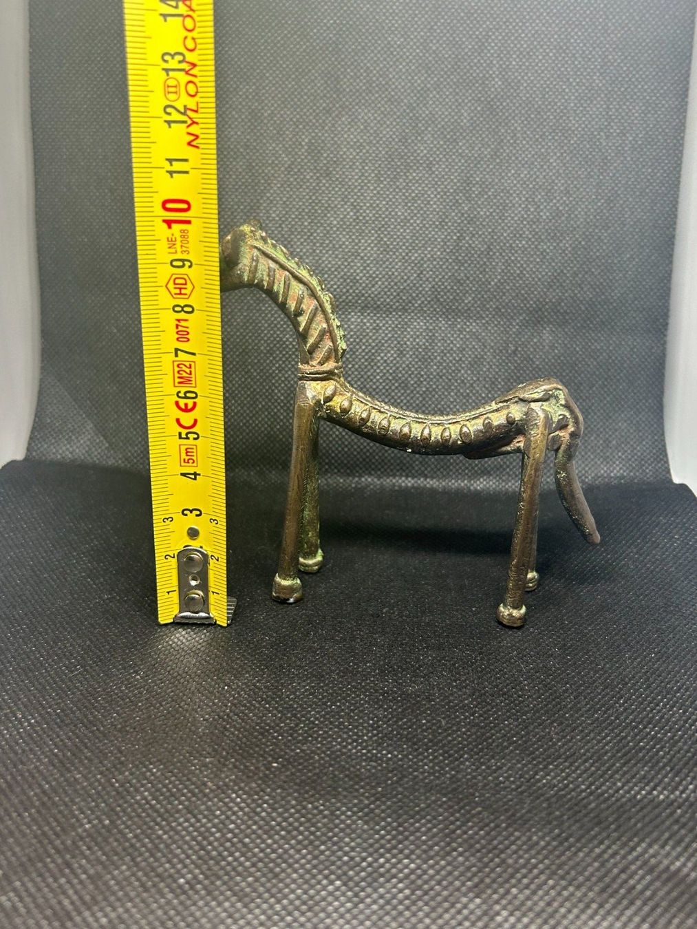 Figurines: Statue cheval dos courbé – D'occasion à Lausanne par Weber1007 4