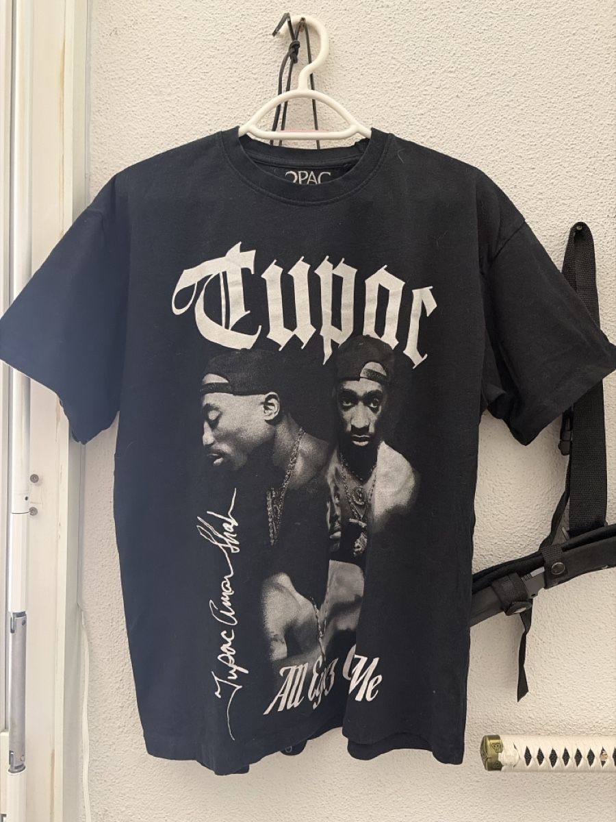 Pull&Bear T-shirt: T-Shirt Pull&Bear Tupac schwarz Grösse M  – Usato da Opfershofen TG venduto da dan_nxk8