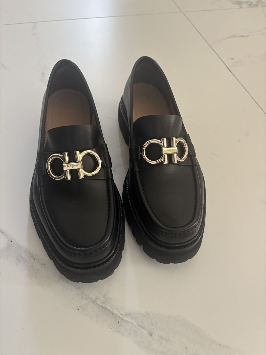 Salvatore Ferragamo Damenschuhe: Ferragamo loafers – Neu (gemäss Beschreibung) aus Cham von helike 1