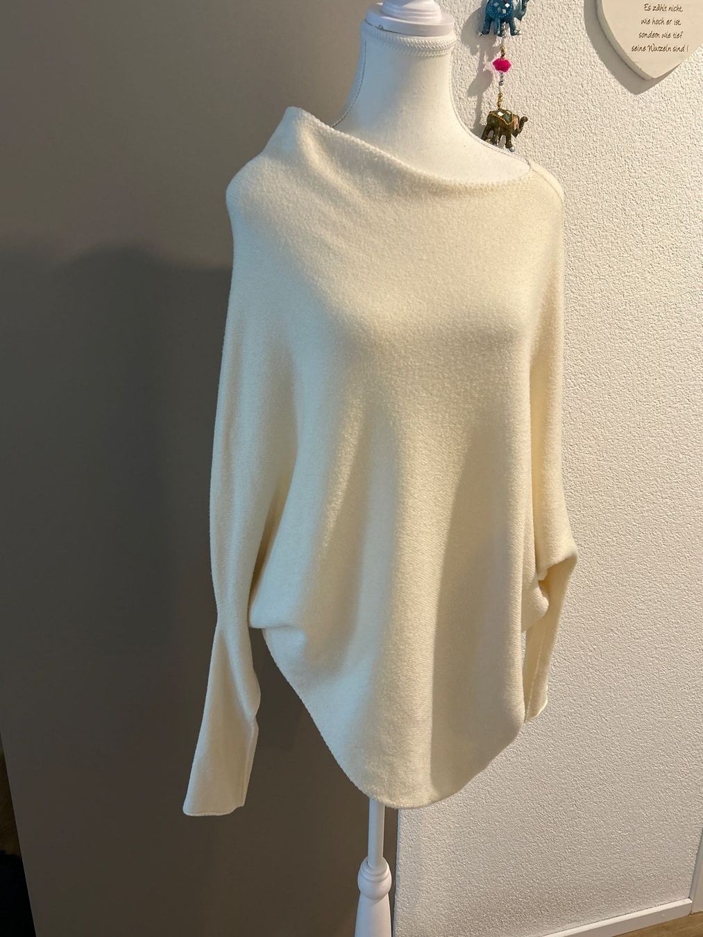 Pulls & Sweat-shirts: Oversize-Strickpullover Fledermausärmeln ecru mit Cashmere – D'occasion à Brunnen par Nala2929 1