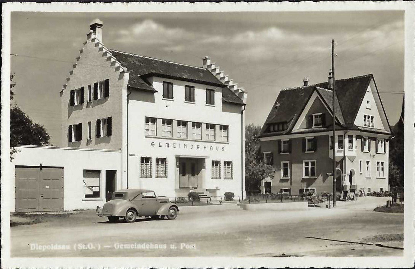 Ansichtskarten: Diepoldsau SG Gemeindehaus u. Post altes Auto Nr.221 ,1950 – Gebraucht aus Solothurn von Bepposol
