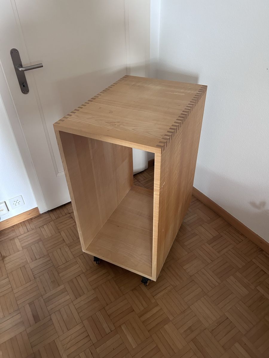 Banconi: Holzmöbel mit Rollen – Usato da Luzern venduto da lau_km8h 1
