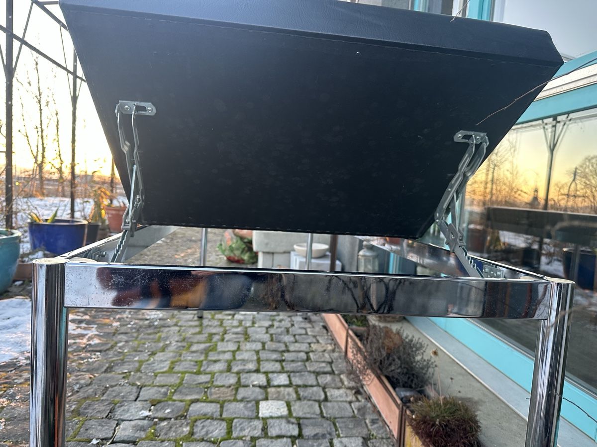 Chaises longues: USM Haller - Behandlungsliege – D'occasion à Dornach par Geistesgegenwart 2
