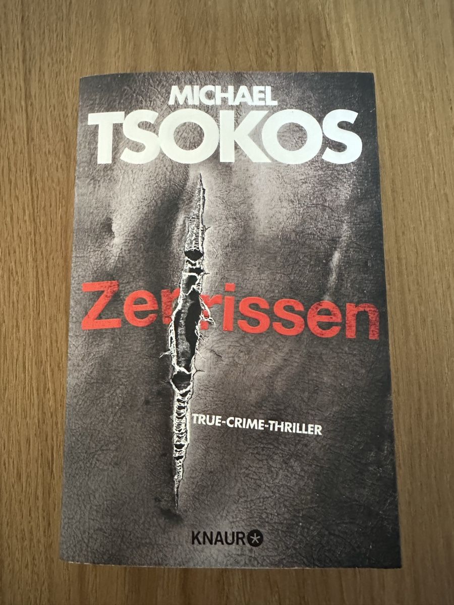 Livres: Buch Zerissen von Michael Tsokos – D'occasion à Rifferswil par n.megert