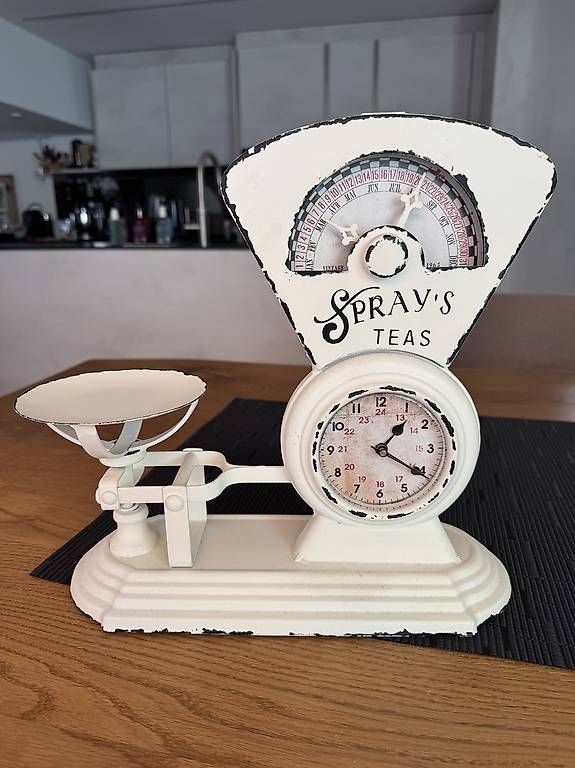 Orologi da terra & Orologi da parete: Tischuhr mit Kalender – Usato da Ebikon venduto da AntoH