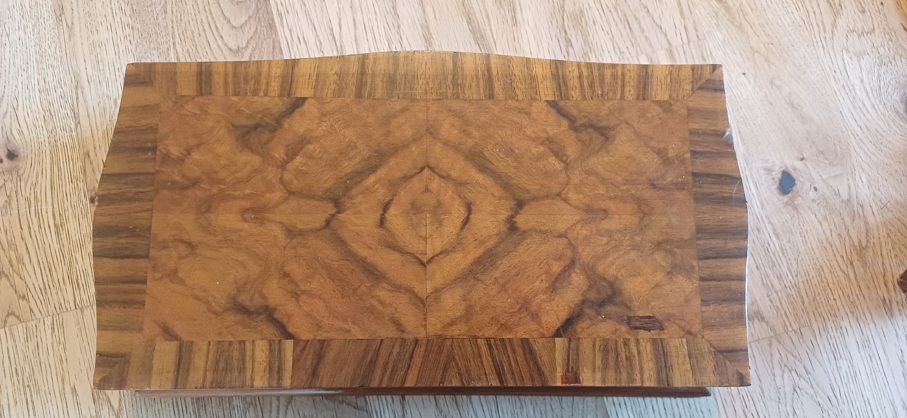 Articles en bois: Schöne Schatulle Nussbaum  – D'occasion à Flawil par Naphtali