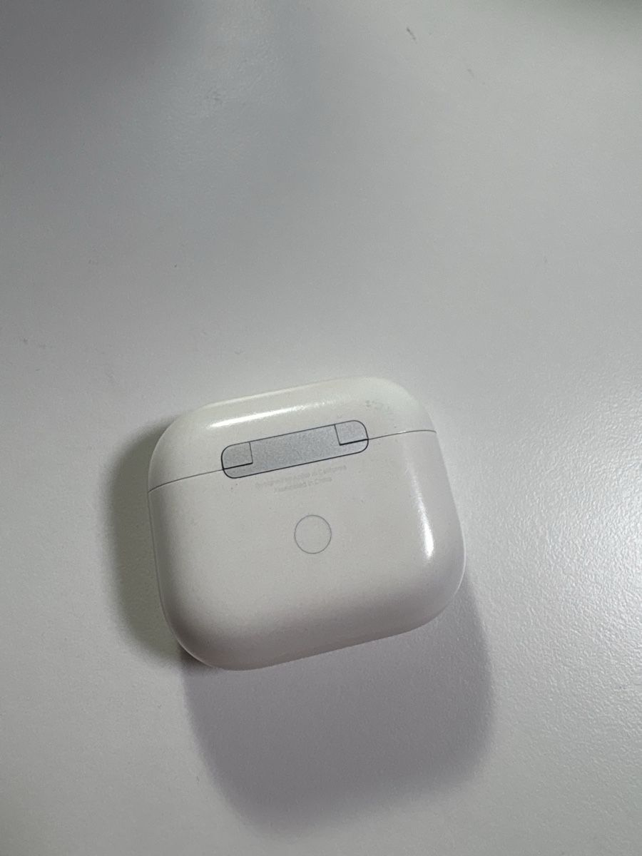 Apple Chargeur: AirPods 3 Ladecase – Défectueux à Rümlang par svent 1