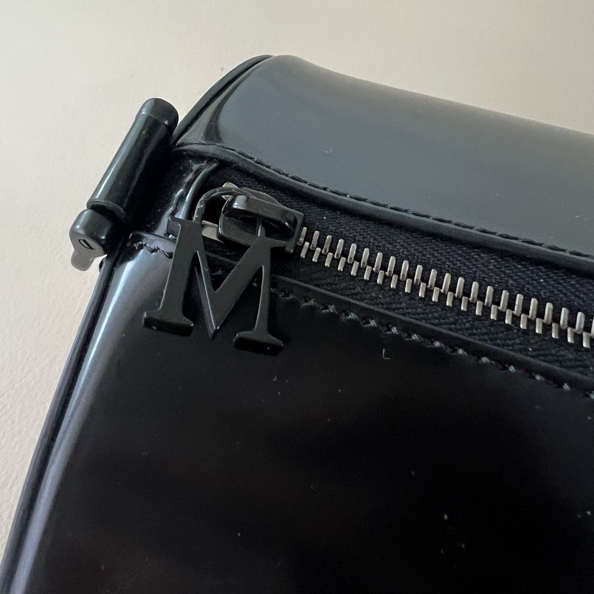 Max Mara Borse da donna: neue MAX MARA Brushedroll Handtasche 🖤 – Nuovo e nell'imballaggio originale da Zürich venduto da ClosetQueen 2