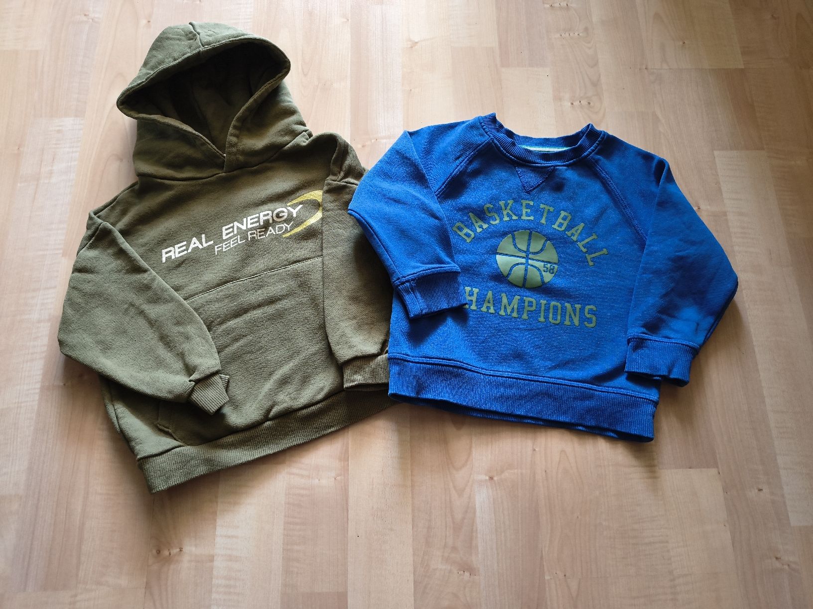 Pulls et sweat-shirts: Pullover Grösse 86-92 – D'occasion à Thun par man_fg9v