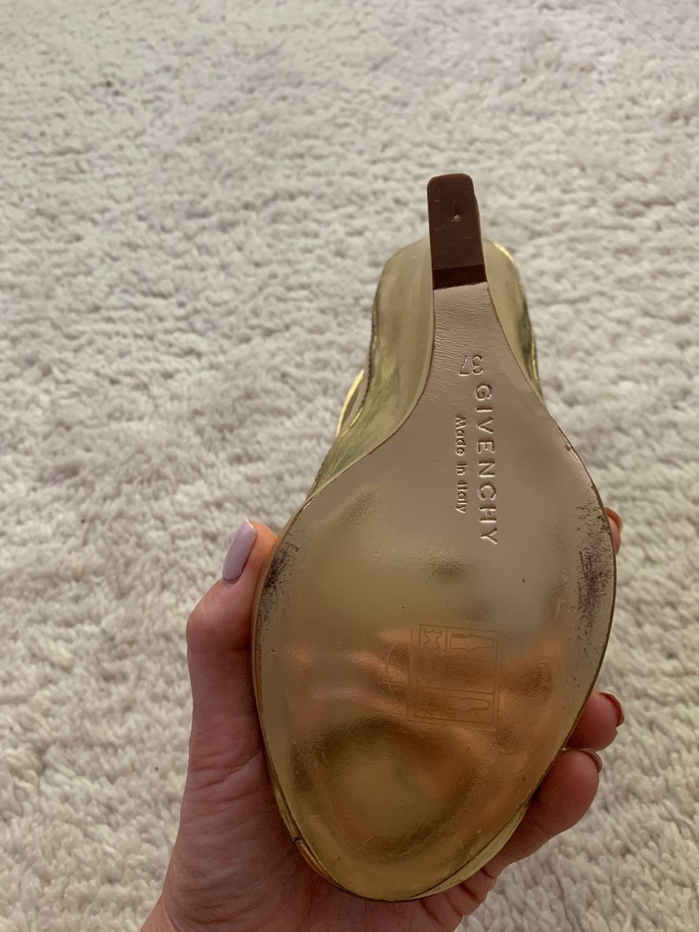 Givenchy Scarpe da donna: Givenchy Sandale Gr. 37 mit Keilabsatz, High Heels gold – Nuovo (secondo la descrizione) da Regensdorf venduto da secondchancefashion 6