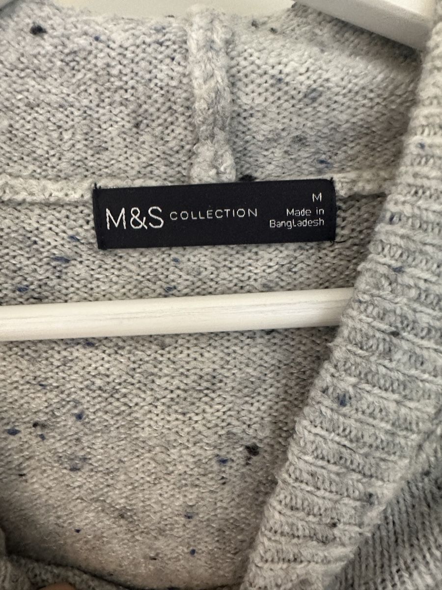 Pulls & Sweat-shirts: Kapuzenpullover Grau Grösse M – D'occasion à Zürich par RickyNicky 2