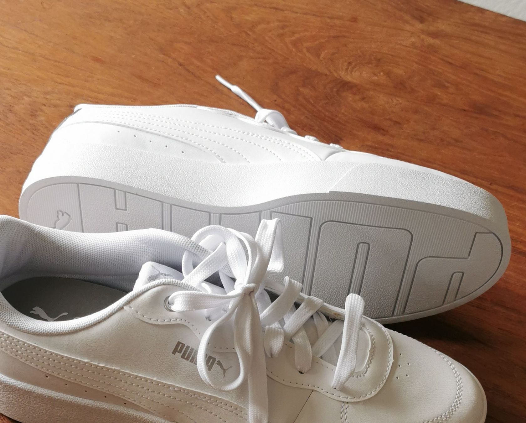 Scarpe da uomo: Weisse Puma Sneaker Gr. 42 – Nuovo e nell'imballaggio originale da Diessbach b. Büren venduto da Downhill0r 1