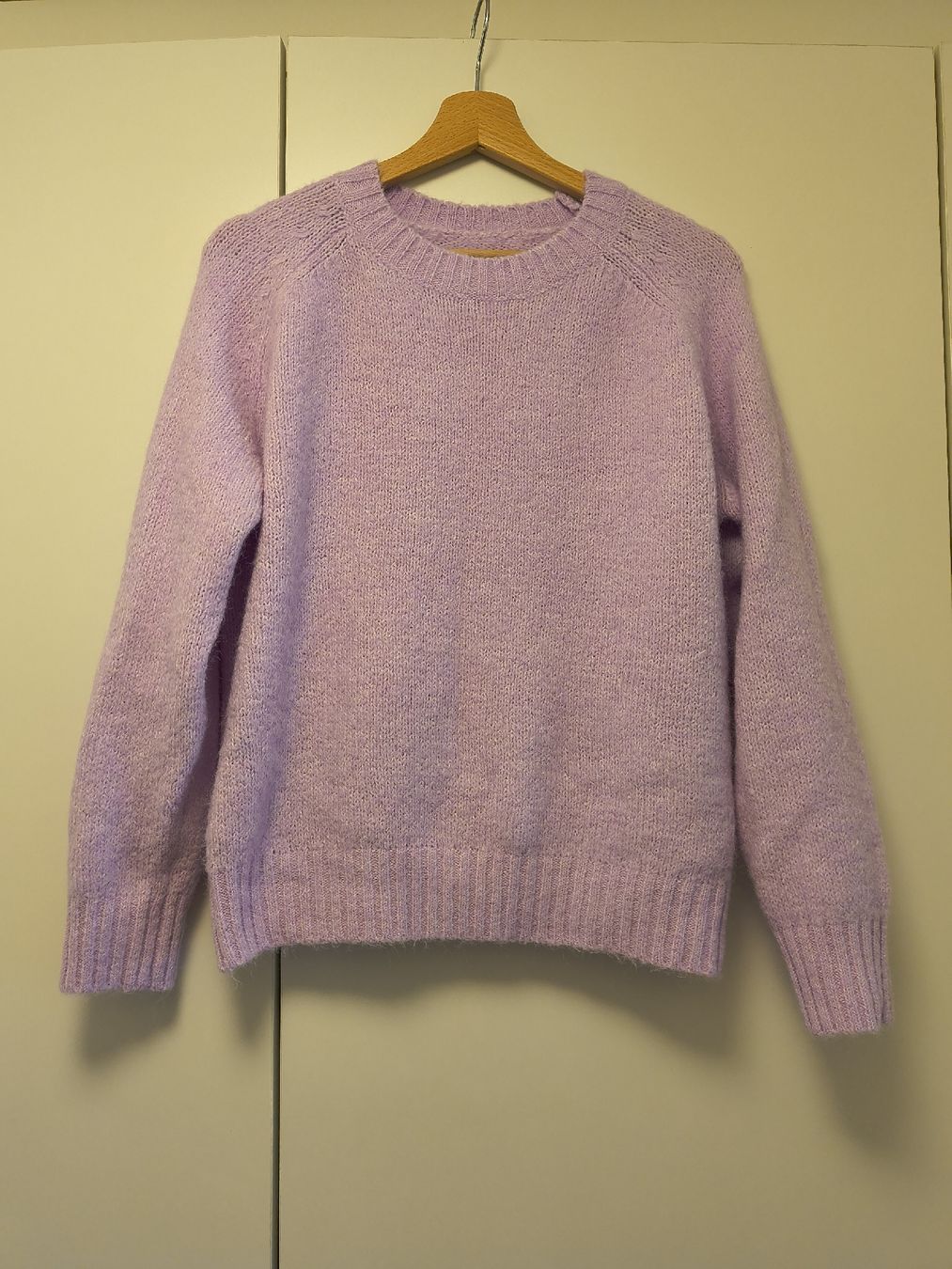Pullover & Sweatshirts: wunderschönen Lila Pullover ab CHF 1 – Gebraucht aus Zürich von laribuechel