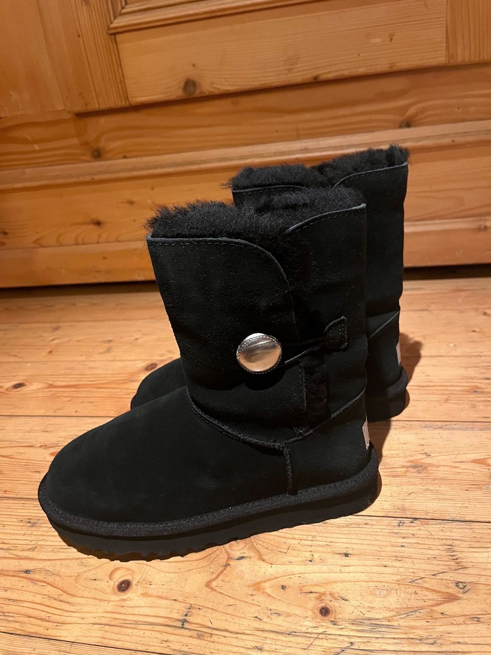 Ugg Scarpe da donna: Original UGG Boots, ungetragen – Nuovo e nell'imballaggio originale da Wil/ZH venduto da Mrsjennienguyen