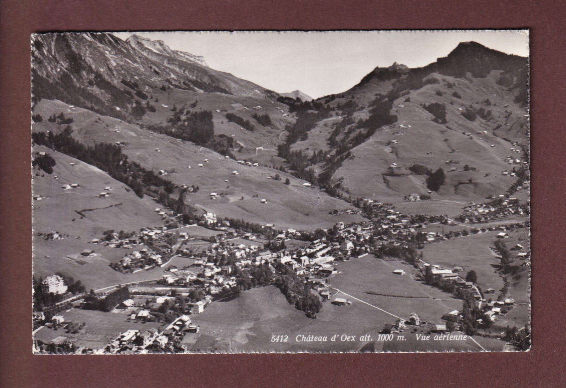 Cartoline postali: CHÂTEAU D'OEX - Vue aérienne - 1960 – Usato da Pully venduto da nicecards-shop